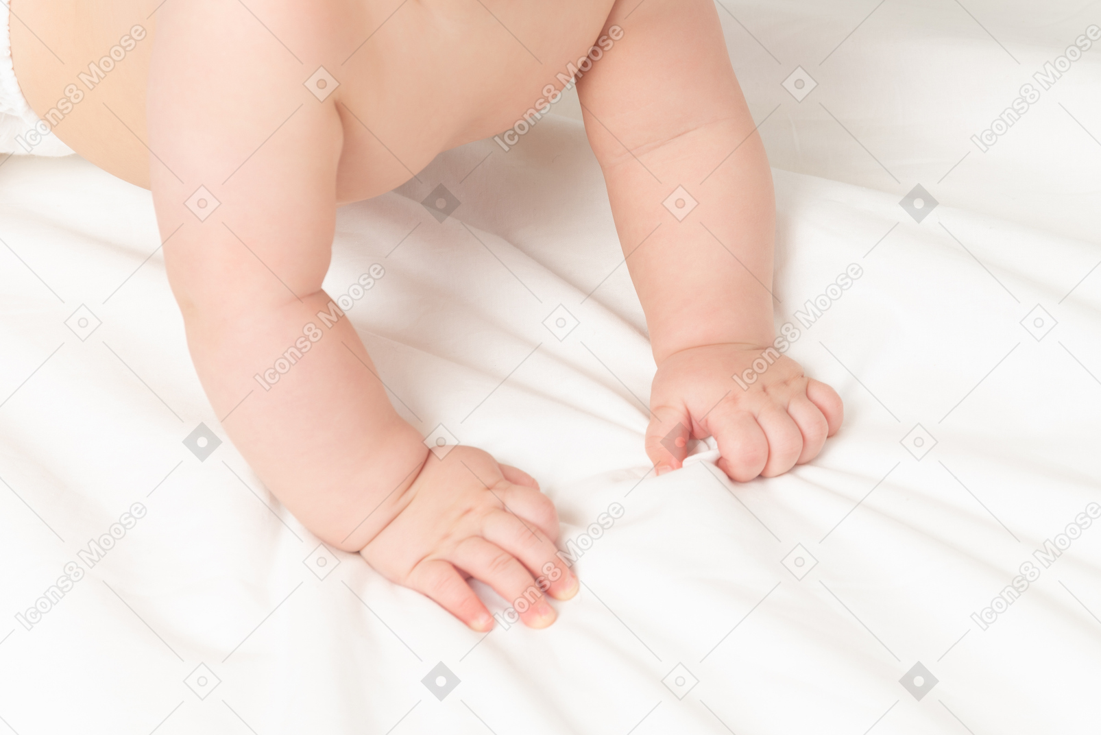 Baby kid's arms