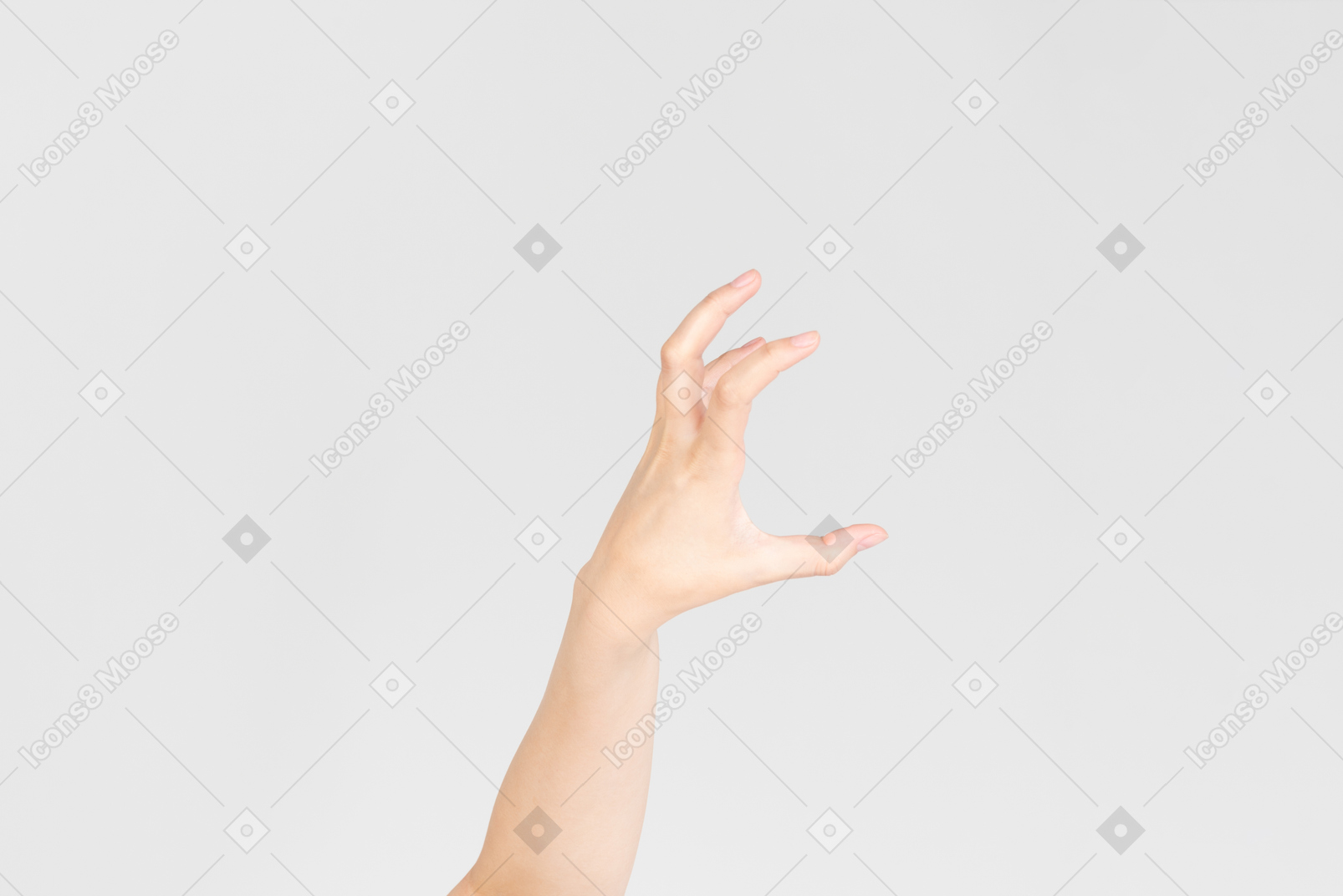 Женская рука показывает вид страшного жеста