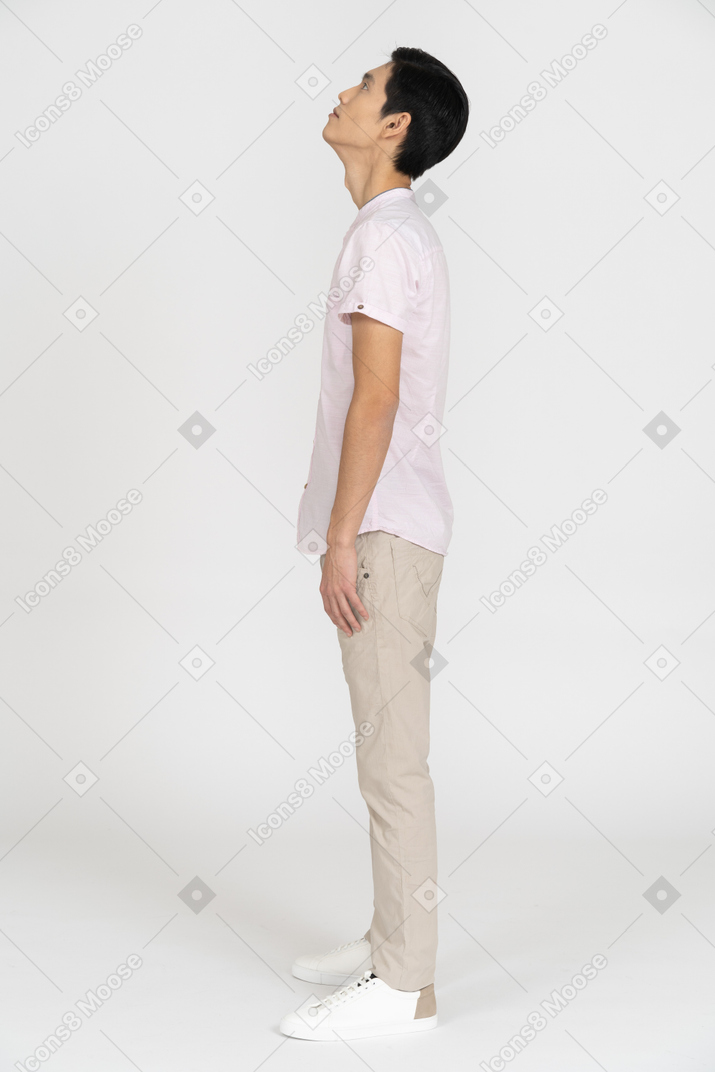 Man in casual clothes standing