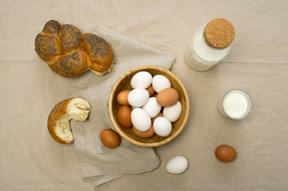 Beau petit déjeuner à la campagne