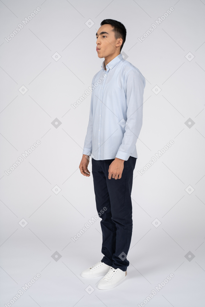 Man in casual clothes standing