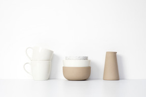 Cups and bowls in the kitchen