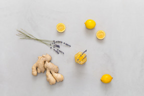 Ginger, lemons and dried flowers