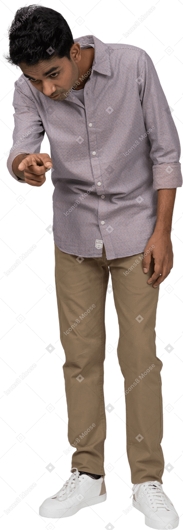 Man in casual clothes standing