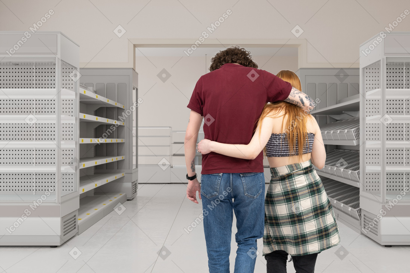 Молодая пара гуляет по супермаркету