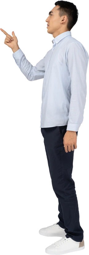 Man in casual clothes standing