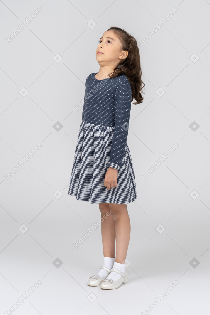 Front view of a girl with her neck retracted