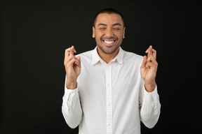 Perché le persone chiudono gli occhi quando fanno i desideri