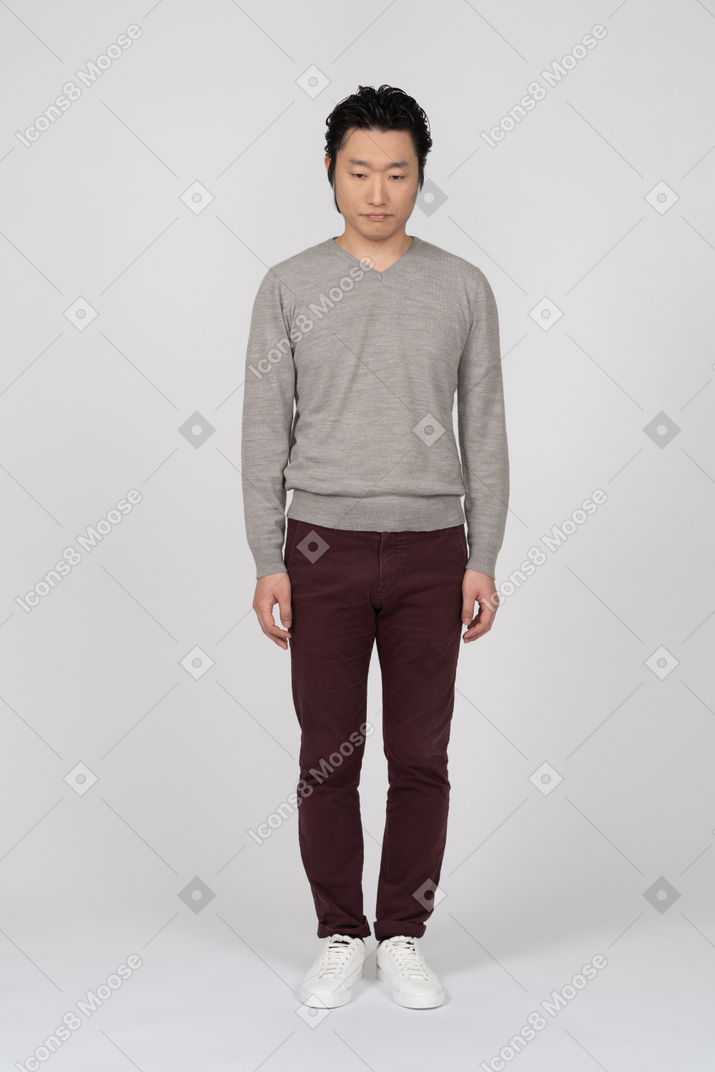 Man in casual clothes standing