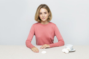 Kaffee und marshmallows sind einfach eine perfekte kombination