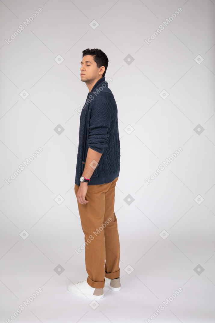 Man in casual clothes standing