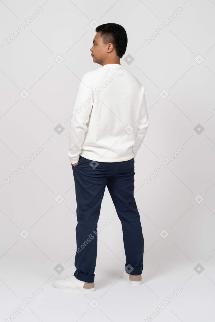 Man in casual clothes standing