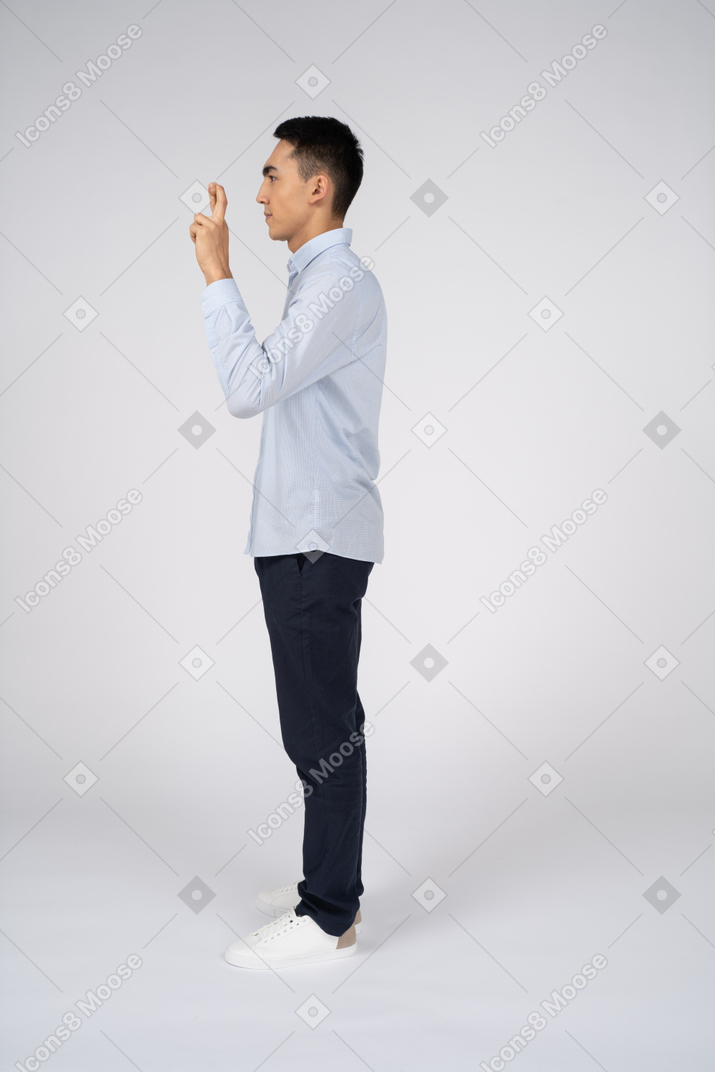 Man in casual clothes standing