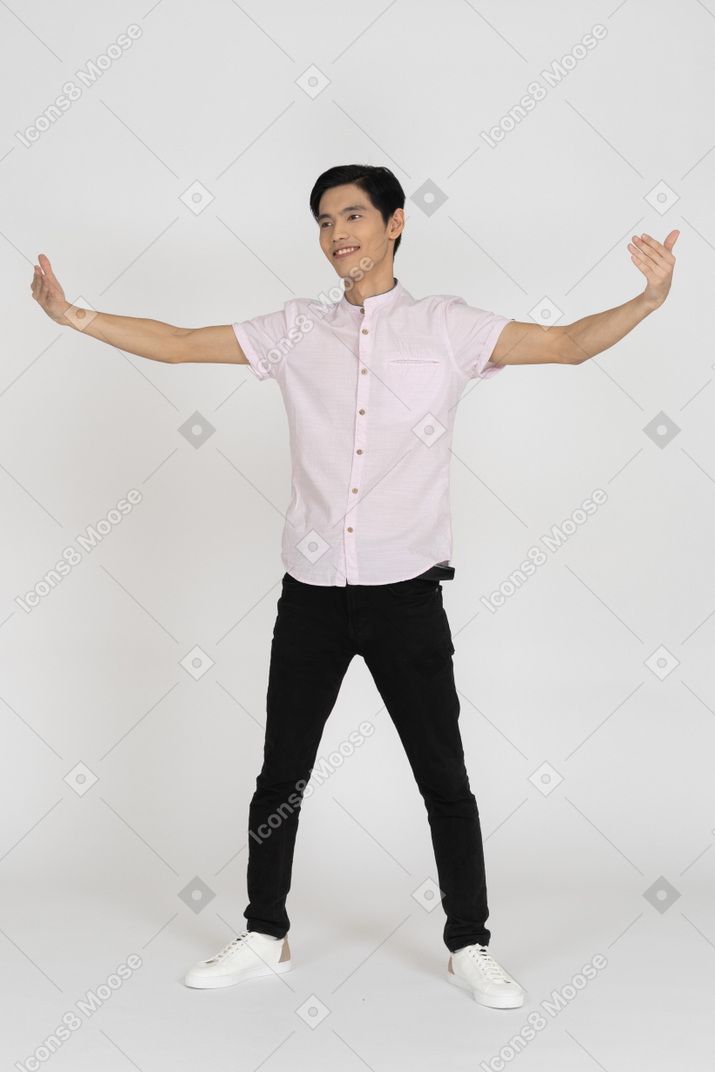 Man in casual clothes standing