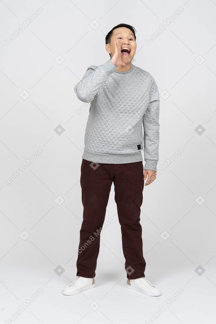 Man in casual clothes standing