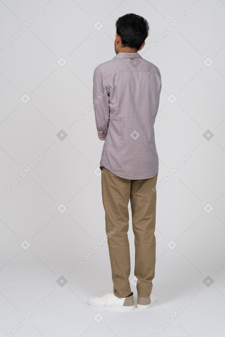 Man in casual clothes standing