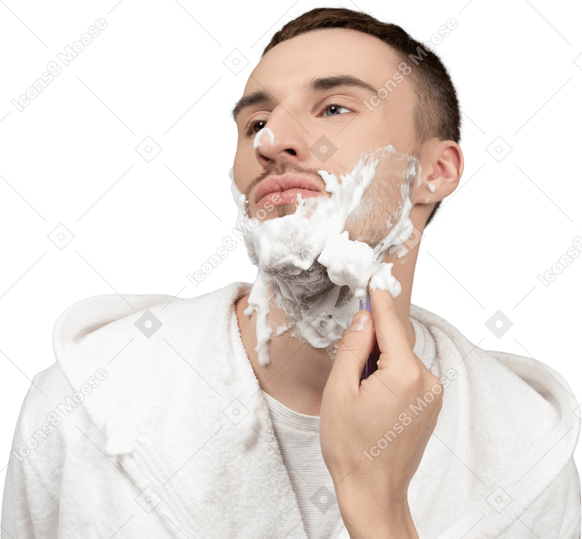 Porträt eines jungen kaukasischen mannes, der rasiert wird
