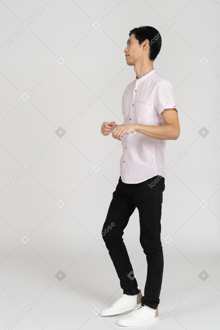 Man in casual clothes standing