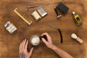 Holding jar with shaving cream foam