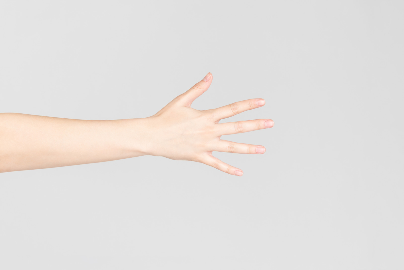 Side look of woman's hand with fingers open