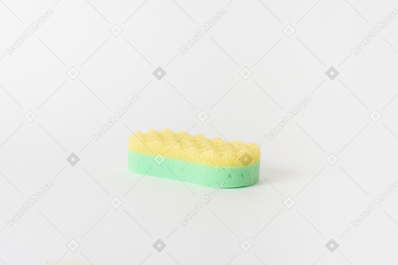 La limpieza del baño es fácil con esta esponja.