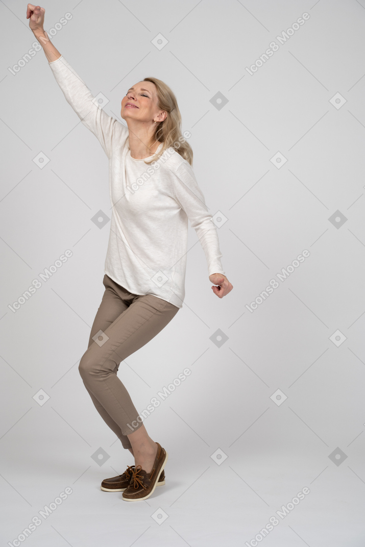 Woman in casual clothes posing