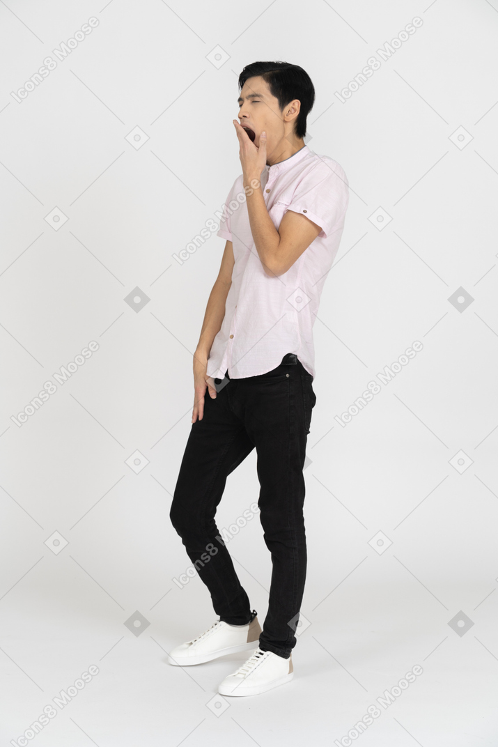 Man in casual clothes standing