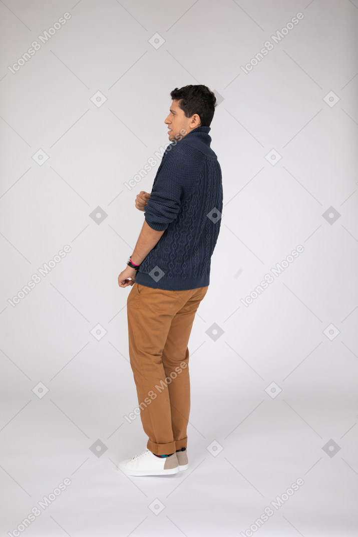 Man in casual clothes standing