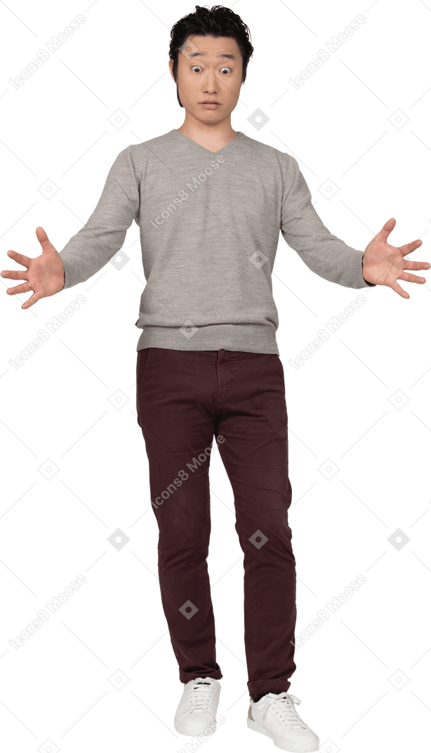 Mann in freizeitkleidung stehend