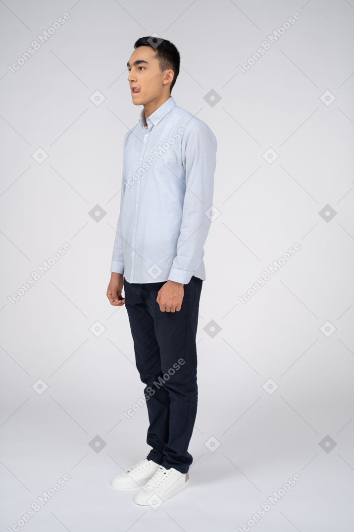 Man in casual clothes standing