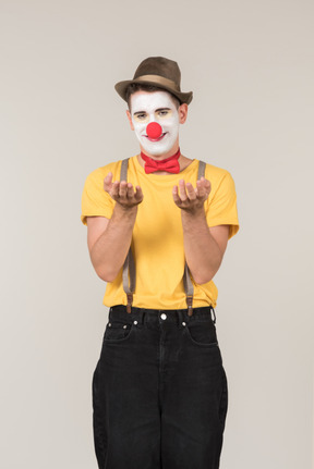 I mean, everyone likes clowns, no?