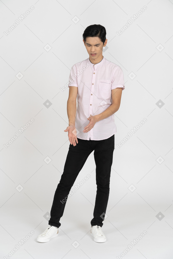 Man in casual clothes standing