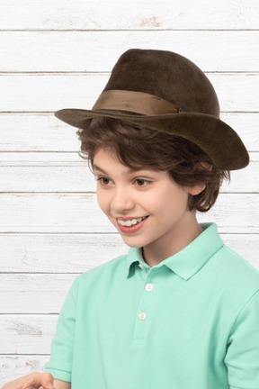 Boy in cowboy hat