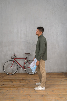 Man holding city map