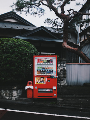 餐饮