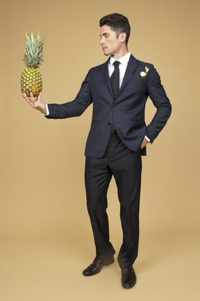 Ananas anyone?