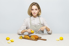 Cucinare una torta al limone dolce