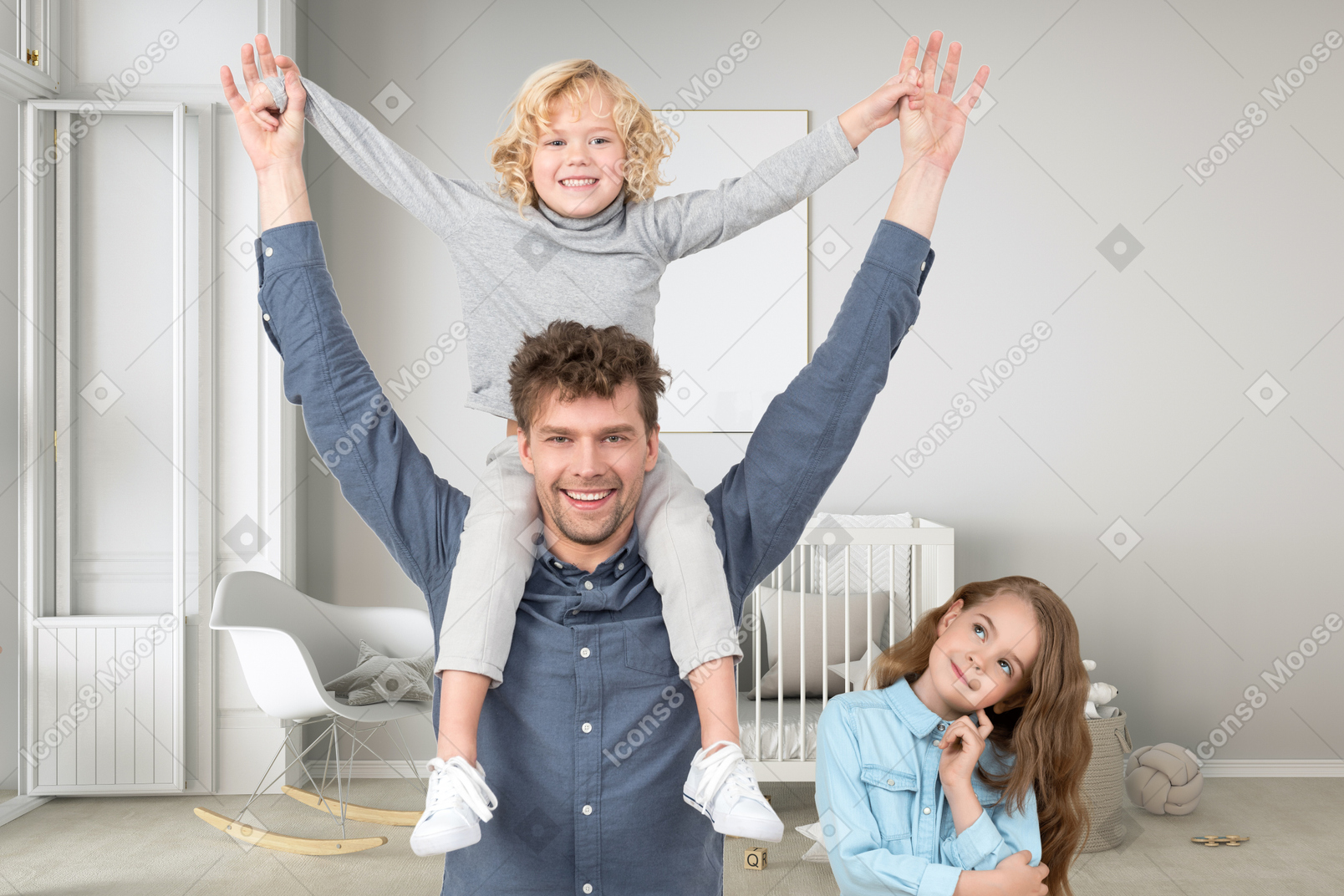 Un hombre sostiene a un niño sobre sus hombros mientras una niña los mira con nostalgia