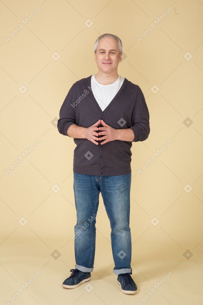 Man in casual clothes standing