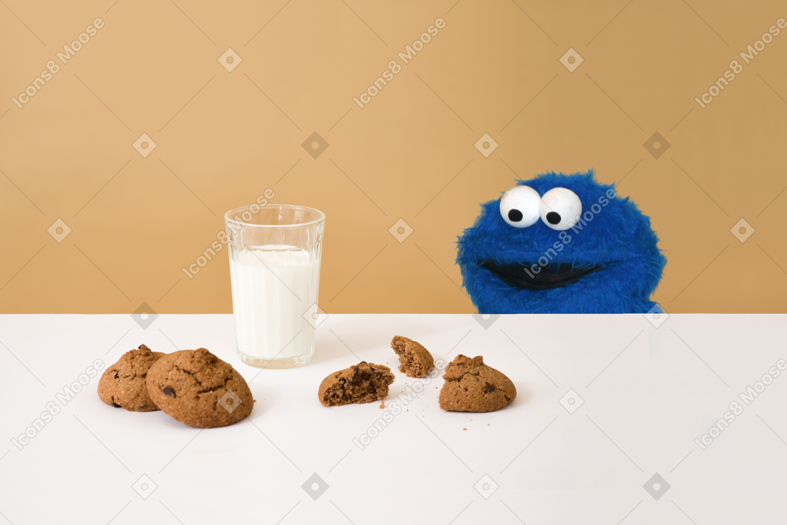 Hey, humans got milk and cookies