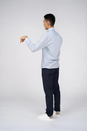 Man in casual clothes standing