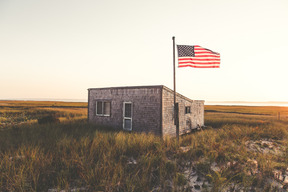 アメリカの国旗のある家