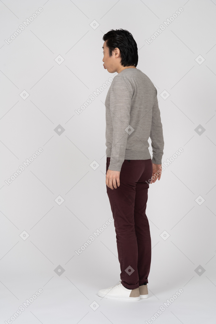 Man in casual clothes standing