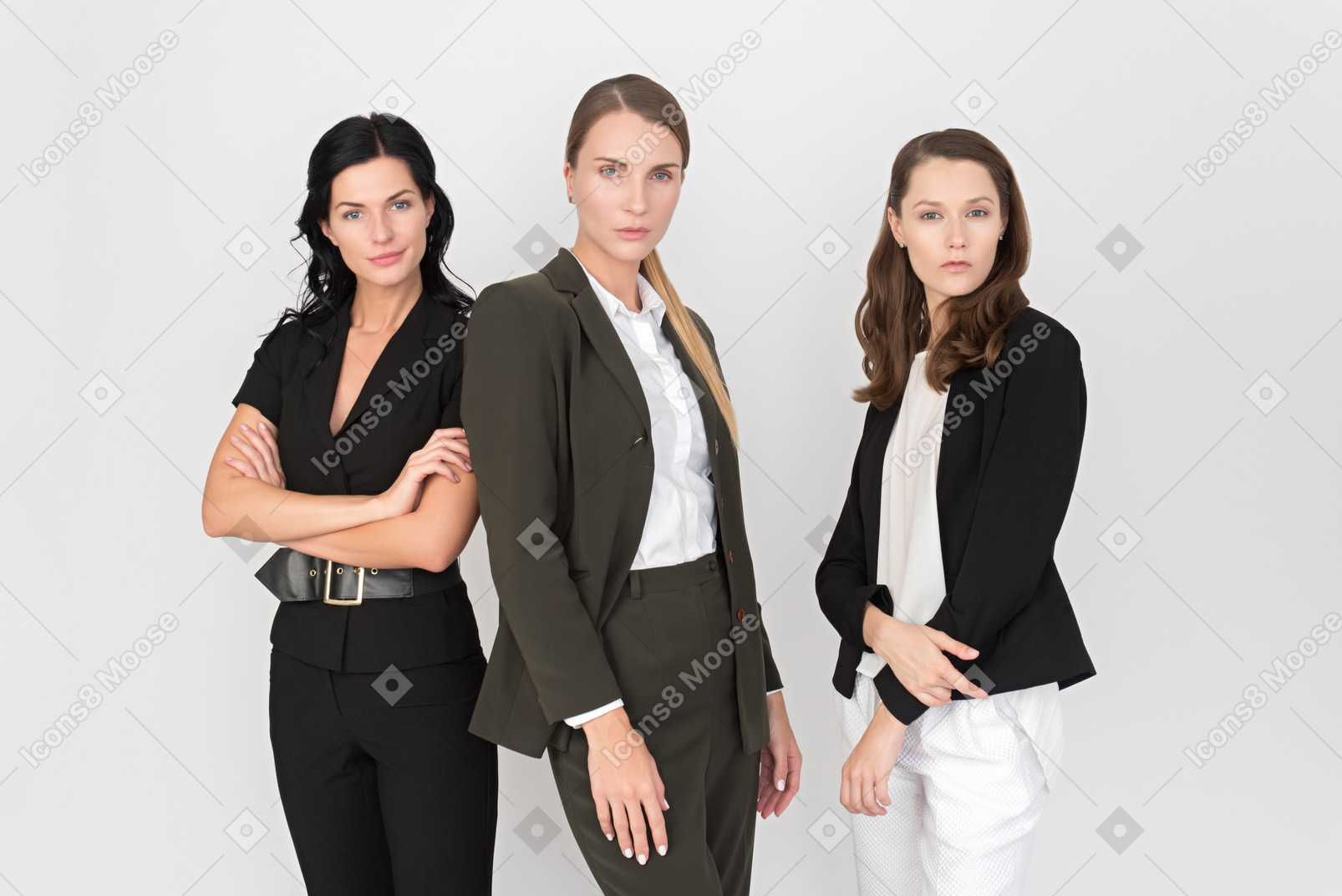 Weibliches team bereit, alle arbeitskämpfe zu stellen