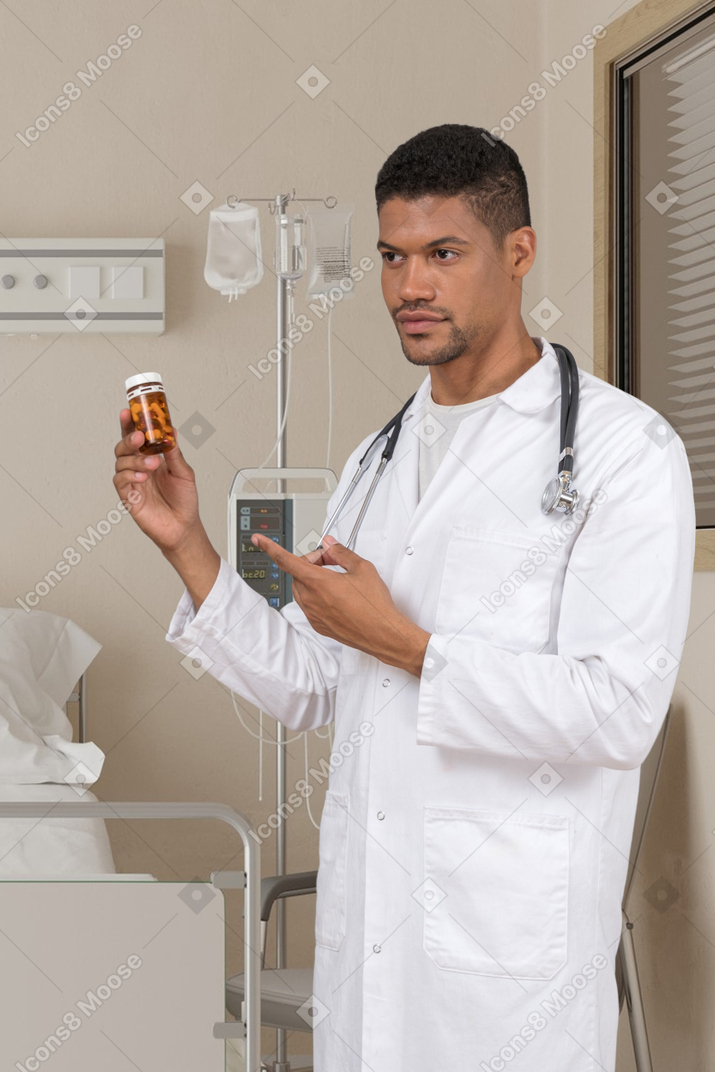 A doctor recommending medicaments