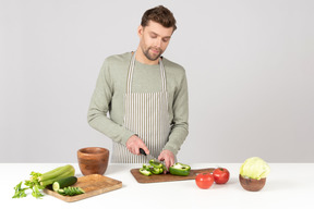 La ensalada de verduras de temporada es un buen comienzo del día.