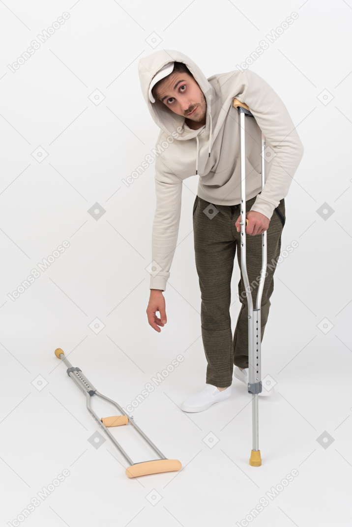 Using crutches gives me hard times sometimes