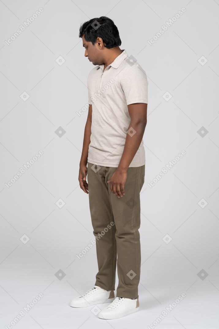 Man in casual clothes standing