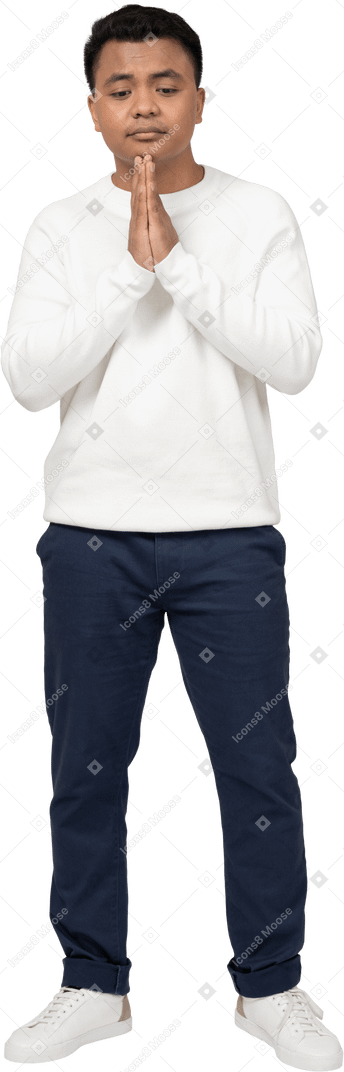 Man in casual clothes standing